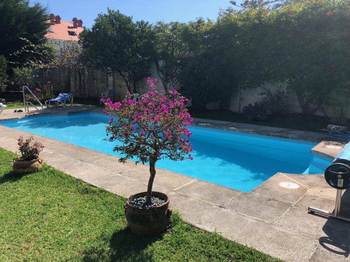 Chalet Al Lado De La Playa Con Piscina Privada, Jardin Y Barbacoa, Fronton, 6 Habitaciones Laredo Exterior photo